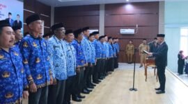 Bupati Aceh Jaya saat membacakan sumpah jabatan kepada Sejumlah Pejabat yang baru dilantik, Senin (8/9)