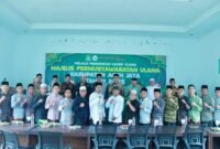 Potret kebersamaan penuh semangat antara peserta, MPU Aceh Jaya, dan Pemerintah Kabupaten Aceh Jaya dalam Pelatihan Kader Ulama 2025