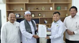 Penyerahan SK Prodi STAI Darul Abrar