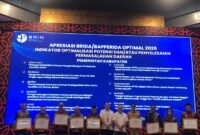 Momen penerimaan penghargaan BRIDA/BAPPERIDA Optimal 2025 oleh Wakil Bupati Aceh Jaya, Muslem D, S.E., di Gedung B.J. Habibie, Jakarta.