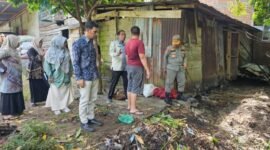 Tim Terpadu DLH, DPMPTSP, dan Satpol PP Aceh Jaya melakukan pengawasan pengelolaan limbah di sejumlah rumah makan, Kamis (16/10/2025).