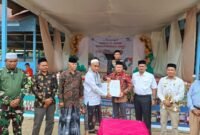 Bupati Aceh Jaya Safwandi bersama anggota DPRA Ir. Azhar Abdurrahman menghadiri pengukuhan inovasi Sekolah Islam Berbasis Industri (SIRAMBI) di SMPS Darun Nizham, Teunom.