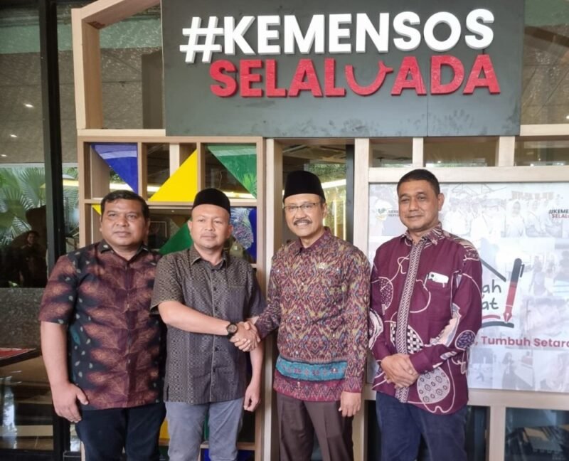 Bupati Aceh Jaya Safwandi menghadiri audiensi bersama Menteri Sosial RI Saifullah Yusuf membahas dukungan daerah terhadap program Sekolah Rakyat Rintisan di Kantor Kemensos RI, Jakarta.