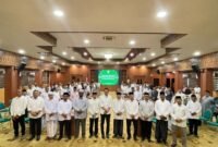 Sekretaris Daerah Aceh M. Nasir melepas tim Safari Ramadhan Pemerintah Aceh di Aula Serbaguna Kantor Gubernur Aceh, Jumat (27/2/2026). Tim akan mengunjungi 18 kabupaten/kota terdampak bencana di Aceh.